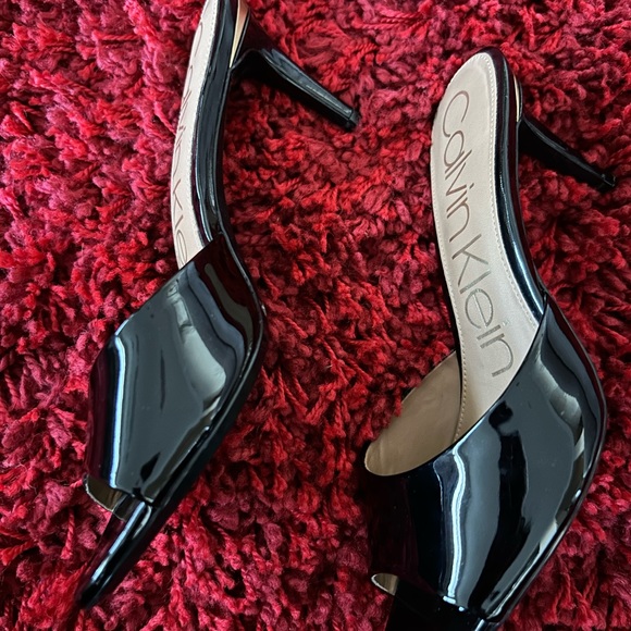 Calvin Klein heels/ sandals - Picture 4 of 6